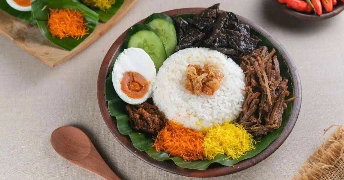 Let's Find the Legendary Nasi Kwaru Culinary Spot in Surabaya, Always Sought After by Locals and Tourists