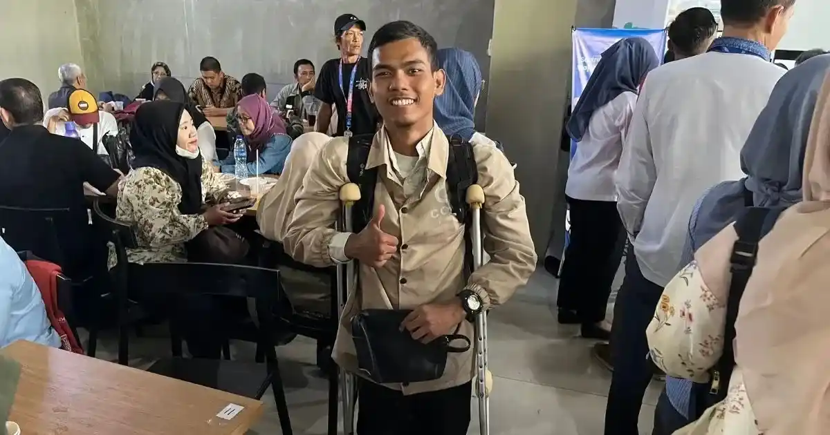 Determined Against All Odds Disabled Cirebon Man Travels 110 km